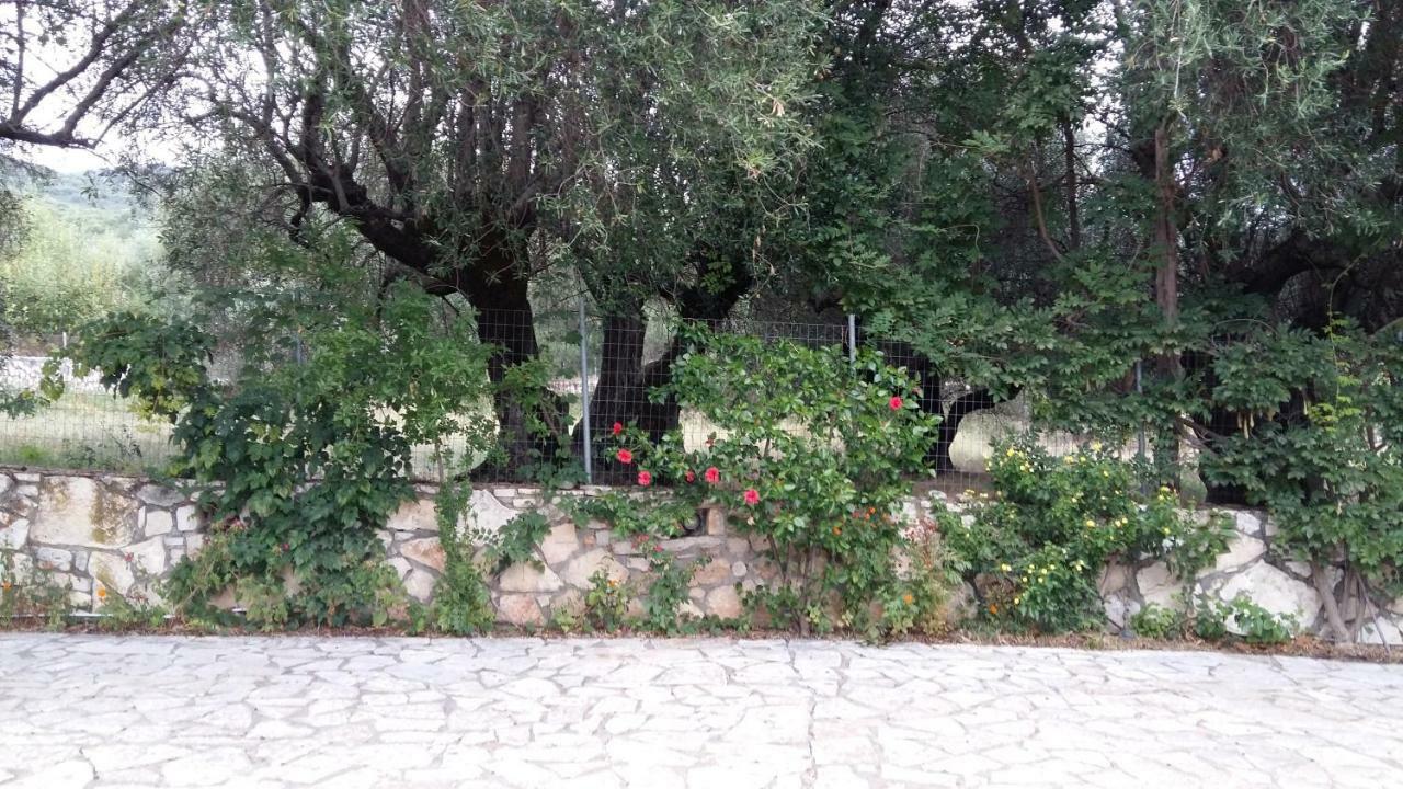 The Stone House-Zacharatos Nikolaos Villa Poulata Bagian luar foto